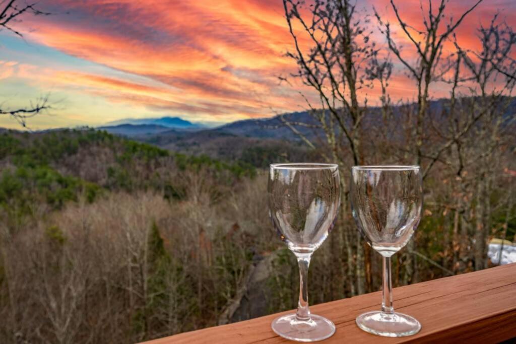 Over The Mountain - Smoky Mountain View Cabin Sevierville Buitenkant foto