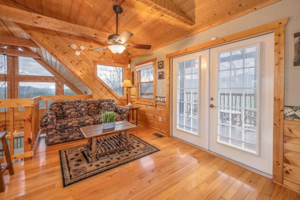 Over The Mountain - Smoky Mountain View Cabin Sevierville Buitenkant foto