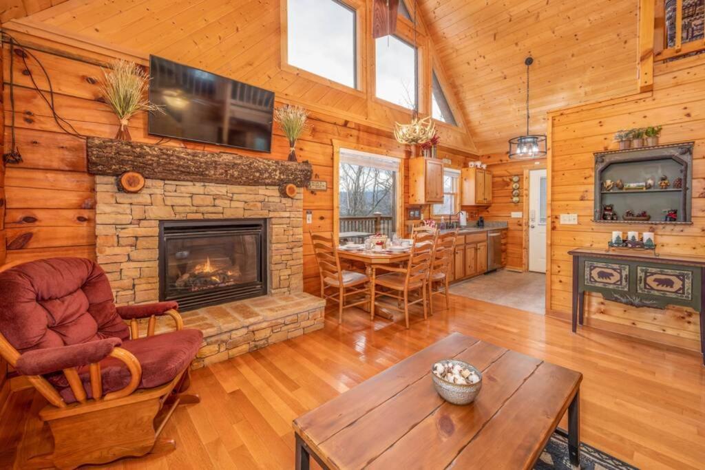 Over The Mountain - Smoky Mountain View Cabin Sevierville Buitenkant foto